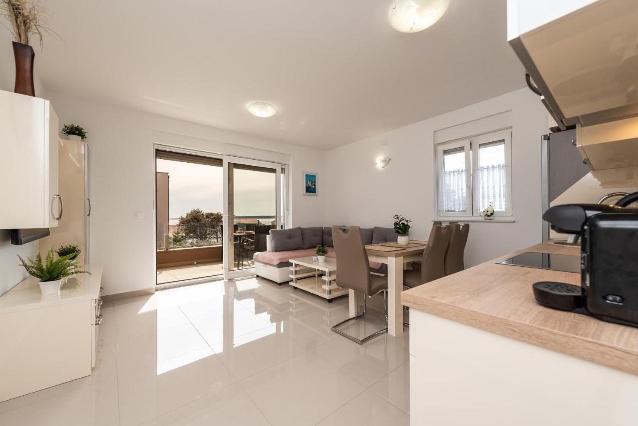 Zoran Brand New Modern Apartments มันเดร ภายนอก รูปภาพ