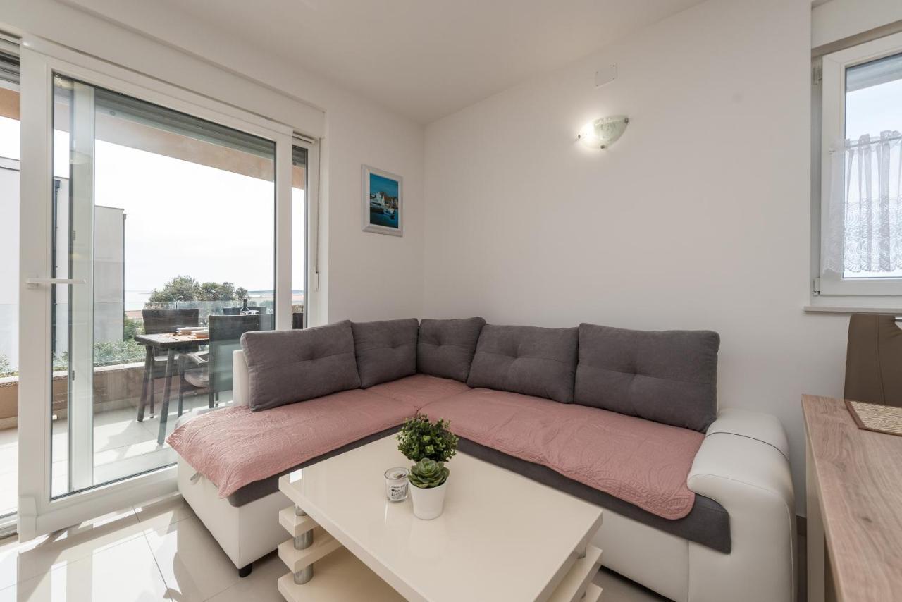 Zoran Brand New Modern Apartments มันเดร ภายนอก รูปภาพ
