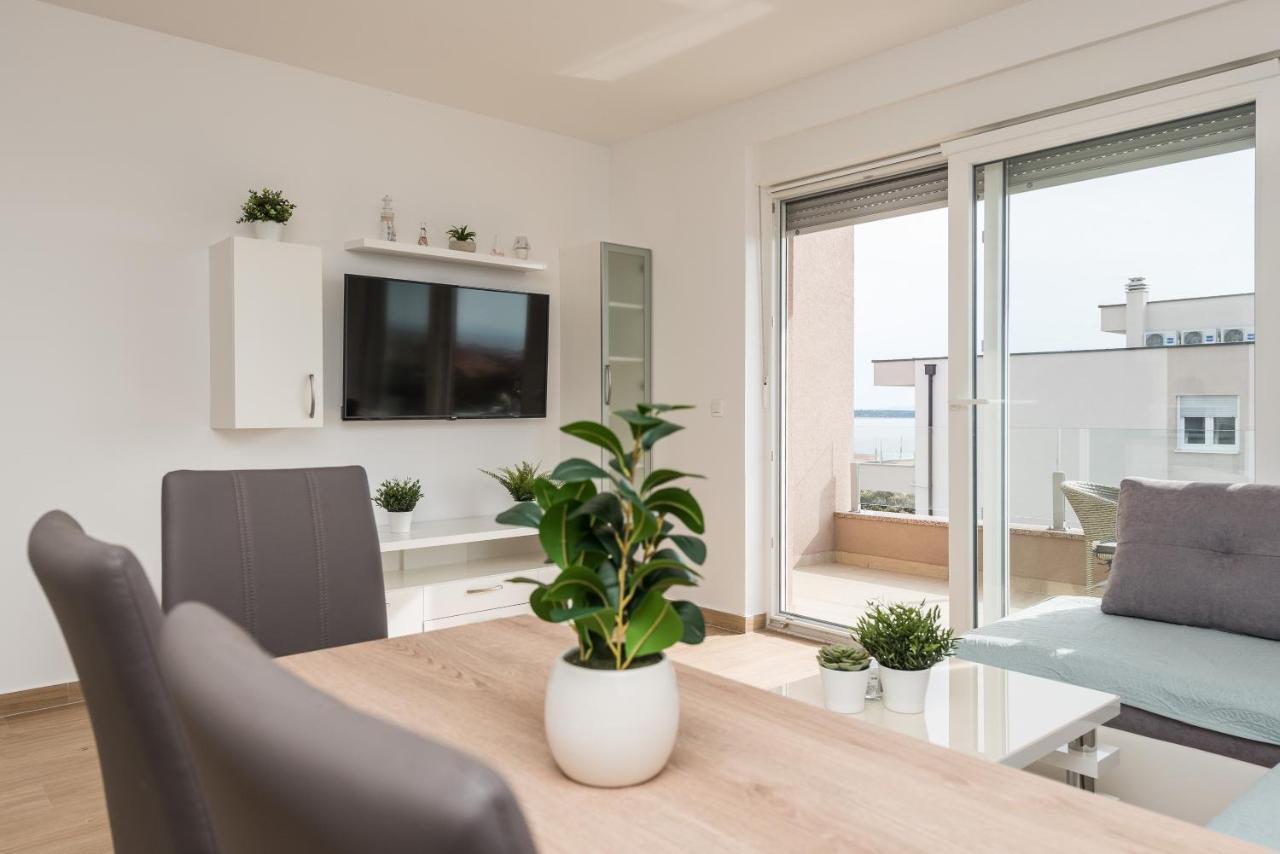 Zoran Brand New Modern Apartments มันเดร ภายนอก รูปภาพ