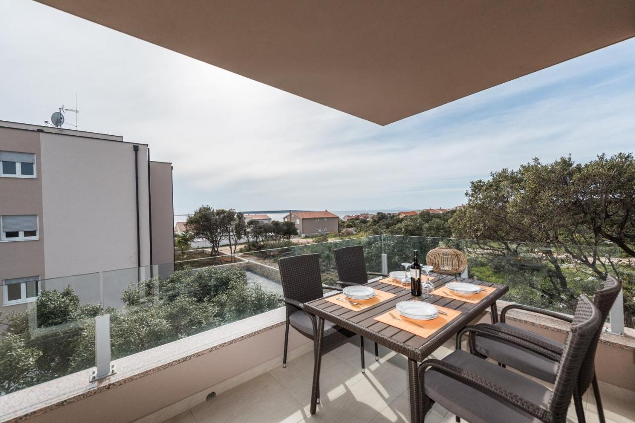 Zoran Brand New Modern Apartments มันเดร ภายนอก รูปภาพ
